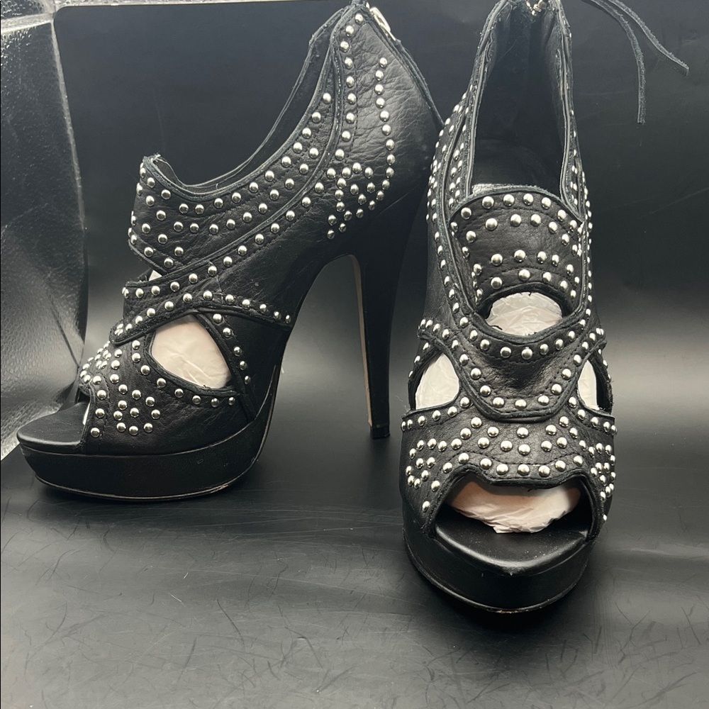 SIZE 6.5 Dolce Vita Black Studded Peep-Toe Platform Heels leather